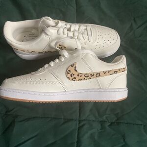 Nike Leopard Print Accent Women's Sneakers